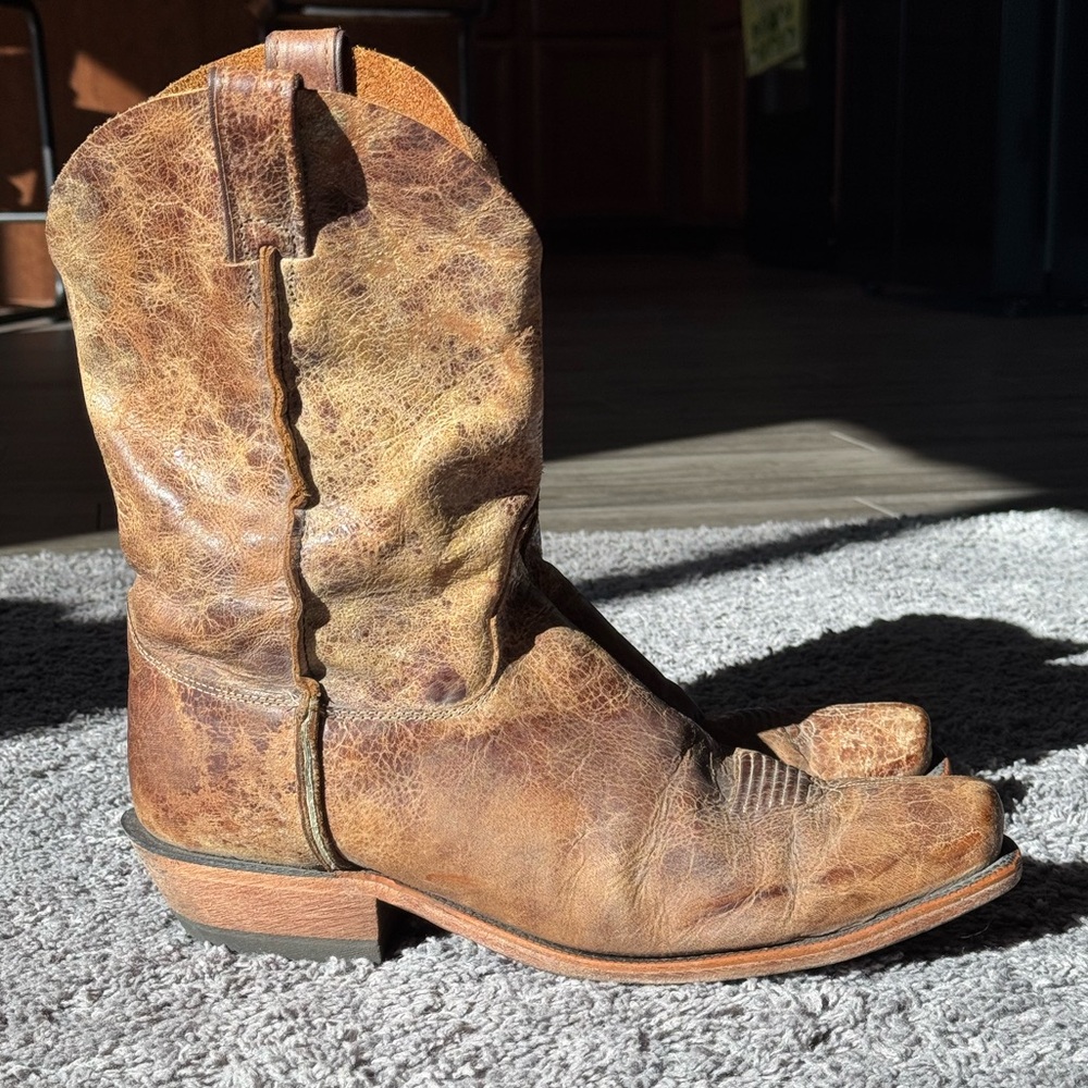 JUSTIN MEN'S DISTRESSED COWBOY BOOTS - SQUARE TOE